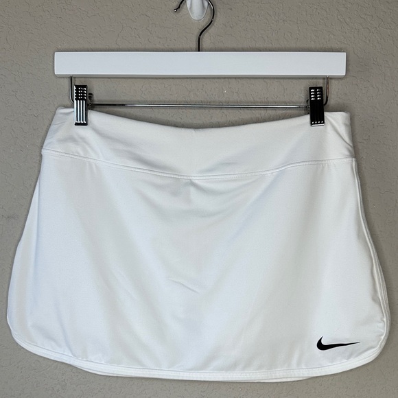 Nike White Dri Fit Tennis Pickleball Skort Size M - Picture 1 of 10
